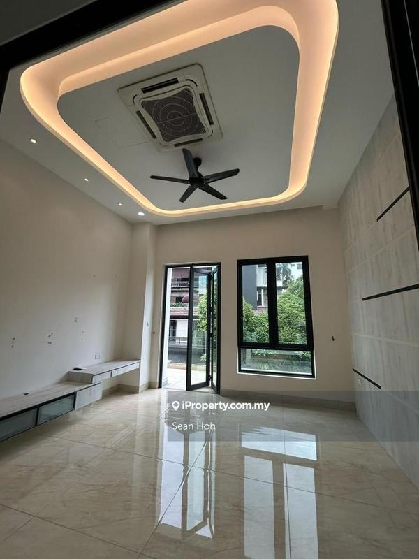 Banglo untuk Dijual di Country Heights Damansara, Kuala Lumpur oleh Sean Hoh - iProperty.com.my