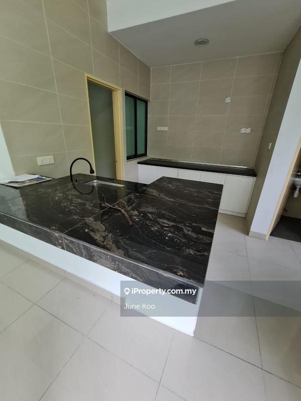 Rumah Teres 3-Tingkat untuk Dijual di Seri Kembangan, Selangor oleh June Koo - iProperty.com.my