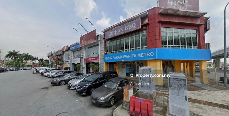 For Rent - Bandar Bukit Tinggi 2 Klang (Corner Ground Floor) Facing Main Road