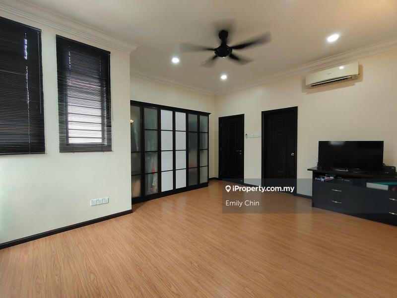 Rumah Berkembar untuk Dijual di Kelana Jaya, Petaling Jaya oleh Emily Chin - iProperty.com.my