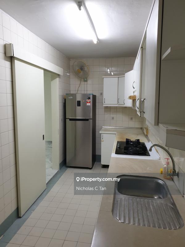 Condominium for Sale in The Pines by Nicholas C Tan - iProperty.com.my