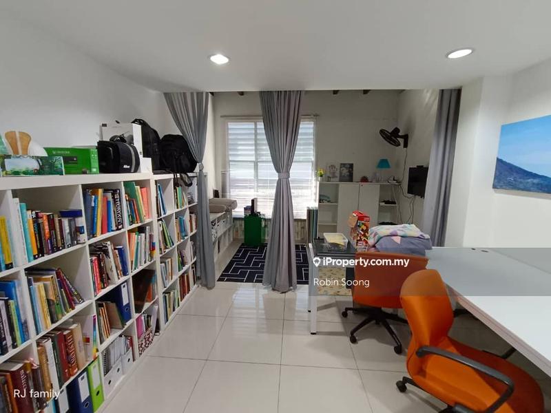 Shop for Sale in Taman Tasik Utama, Ayer Keroh by Robin Soong - iProperty.com.my