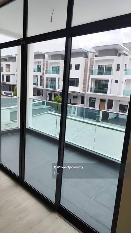 Rumah Berangkai 3 Tingkat untuk Dijual di Bandar Nusaputra, Puchong oleh Ann - iProperty.com.my