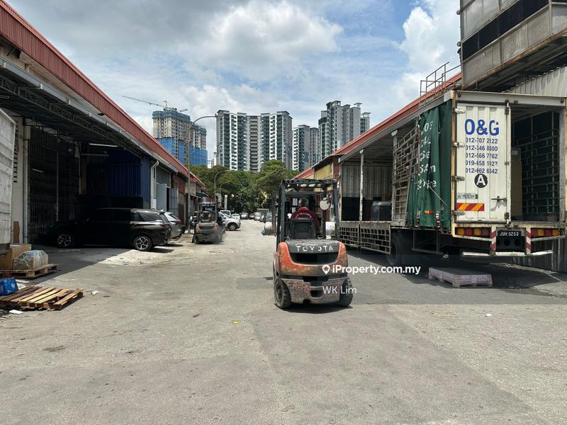 For Sale - Factory in Taman Sungai Besi, Kuchai Lama