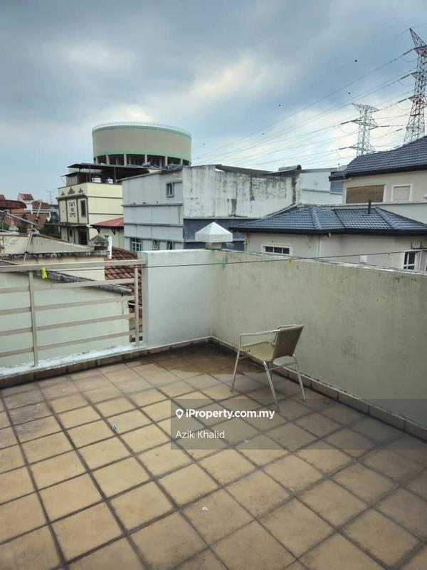 Bungalow House for Sale in Taman Pinggiran Putra, Seri Kembangan by Azik Khalid - iProperty.com.my