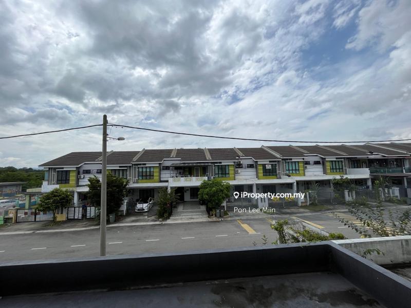 Rumah Berangkai 2 Tingkat untuk Dijual di Semenyih Parklands, Beranang oleh Pon Lee Miin - iProperty.com.my