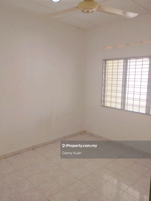 Rumah Berangkai 1 Tingkat untuk Dijual di Taman Seri Telok Mas, Telok Mas oleh Danny Kuah - iProperty.com.my