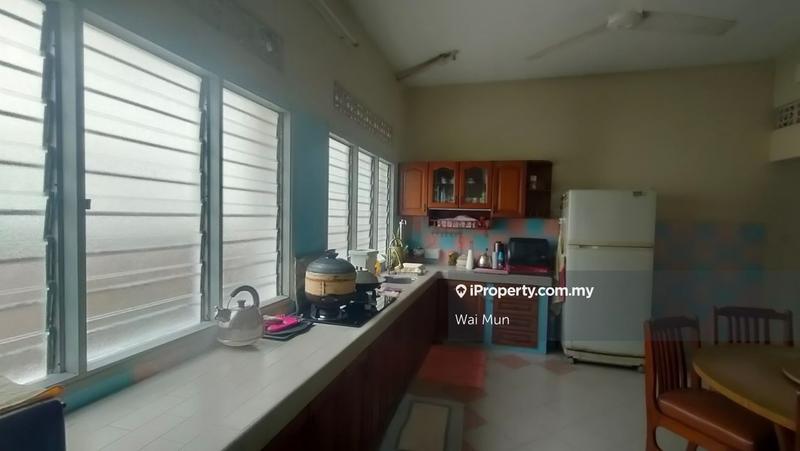 Bungalow House for Sale in Taman Million, Jalan Ipoh by Wai Mun - iProperty.com.my
