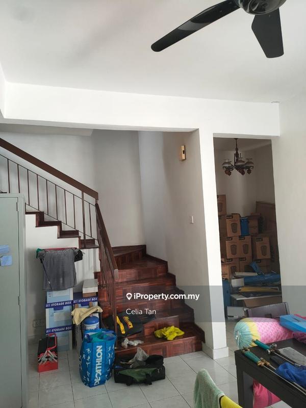 Rumah Teres 2.5-Tingkat untuk Dijual di Taman Amanputra, Puchong oleh Celia Tan - iProperty.com.my