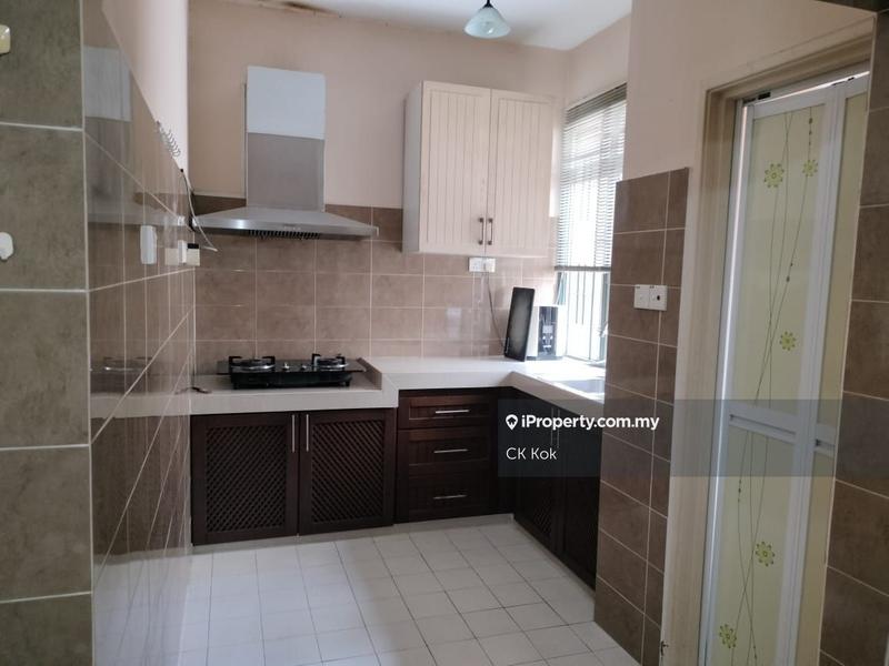 Kondominium untuk Dijual di Bungaraya Condominium oleh Ivan Kok - iProperty.com.my