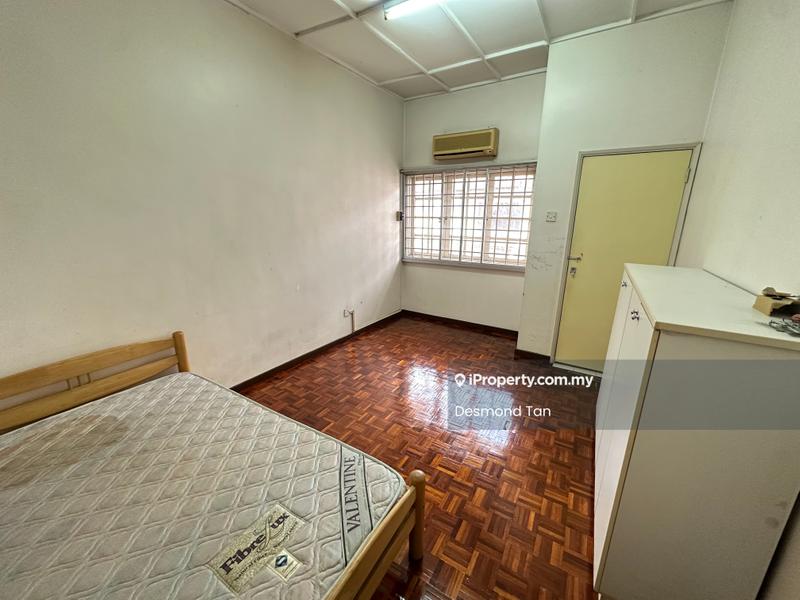 2-storey Terraced House for Sale in Taman Sea, Petaling Jaya by Desmond Tan - Bedroom - iProperty.com.my