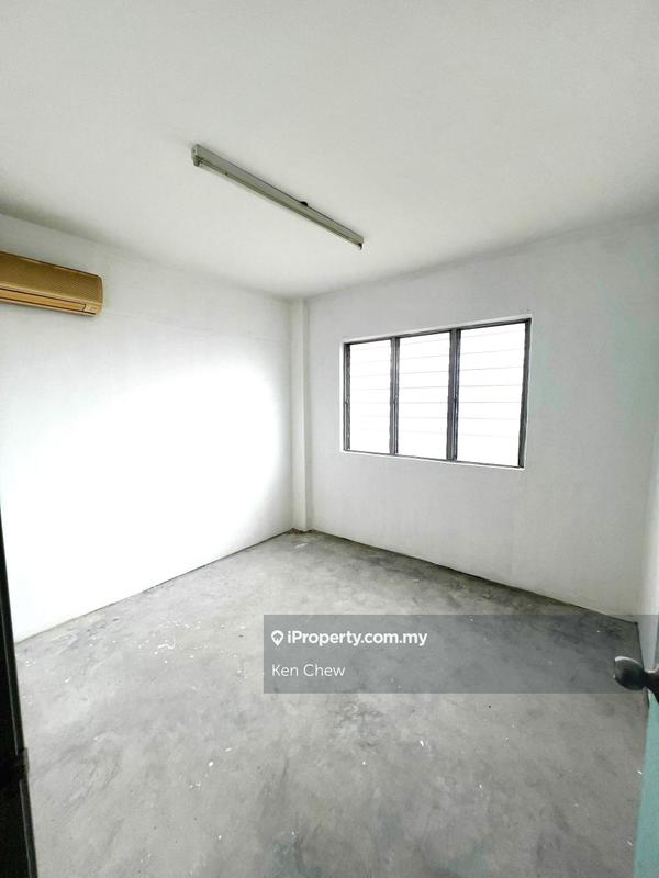Rumah Flat untuk Dijual di Pandan Ria (Block D) oleh Ken Chew - iProperty.com.my
