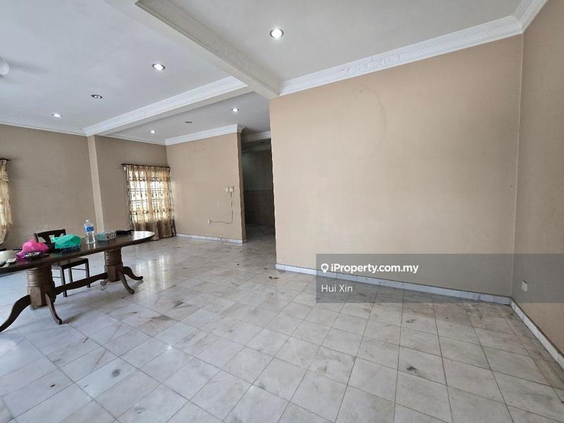 Rumah Berkembar untuk Dijual di Taman Saujana, Klang oleh Hui Xin - iProperty.com.my