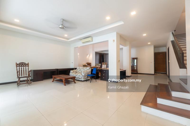 Semi-Detached House for Sale in LAKE VIEW Yara Twinvilla 2.5 Storey Semi-D House, Presint 8 by Kamil Ghazali - iProperty.com.my