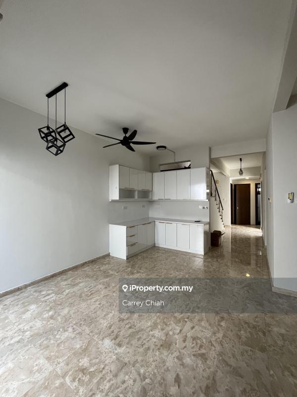 Rumah Berangkai 2.5 Tingkat untuk Dijual di Lake Edge, Puchong oleh Carrey Chiah - iProperty.com.my