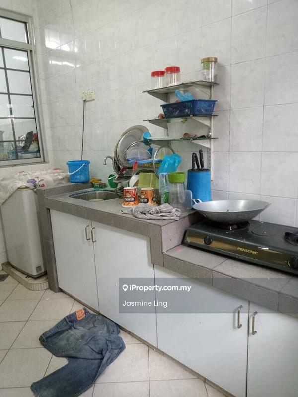 1.5-storey Terraced House for Sale in Bk2, Bandar Kinrara, Bandar Kinrara by Jasmine Ling - Kitchen - iProperty.com.my