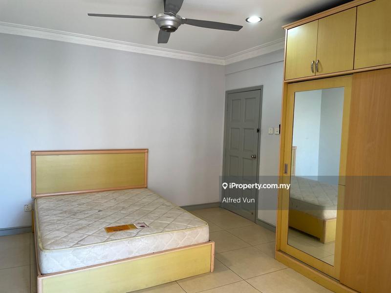 Condominium for Sale in Marina Court Resort Condominium by Alfred Vun - iProperty.com.my