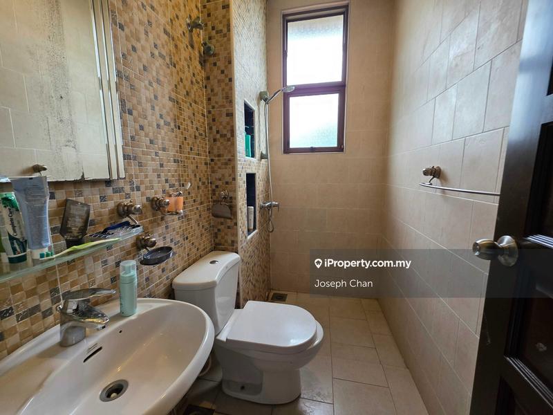 Rumah Berangkai 2 Tingkat untuk Dijual di Bukit Jelutong, Shah Alam oleh Joseph Chan - iProperty.com.my