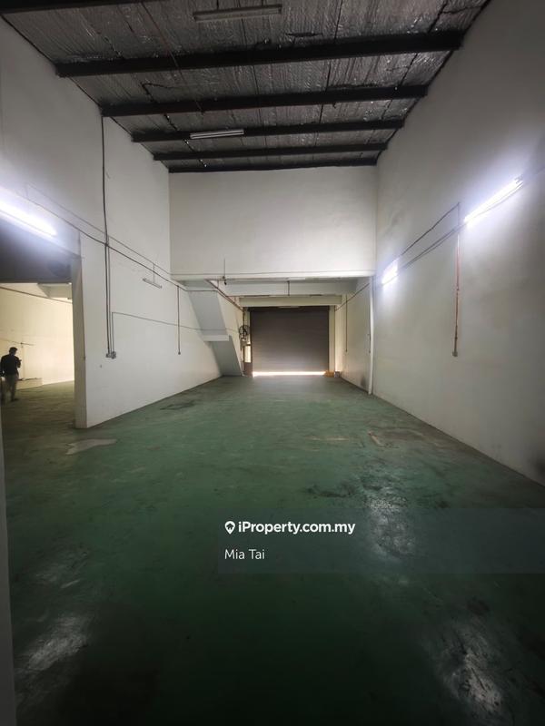 Terrace Factory for Sale in Sri Edaran Industrial Park, Batu by Mia Tai - iProperty.com.my