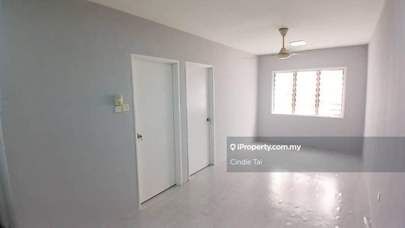 For Sale - Flora Damansara Flat