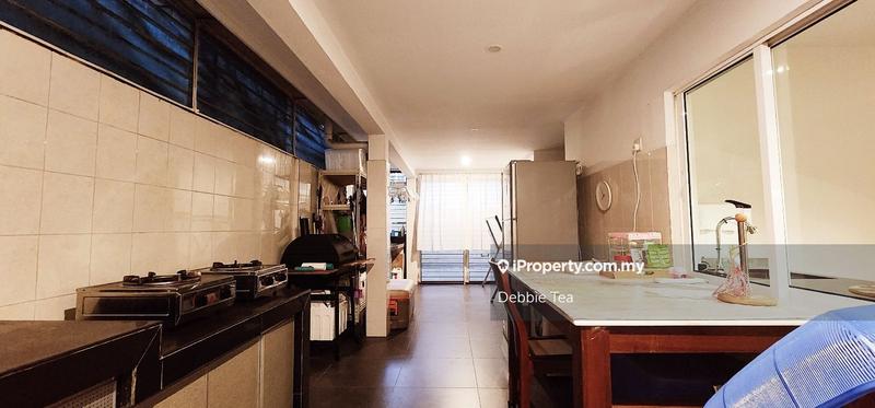 Semi-Detached House for Sale in SS 21, Jalan SS21, Kota Damansara by Debbie Tea - iProperty.com.my
