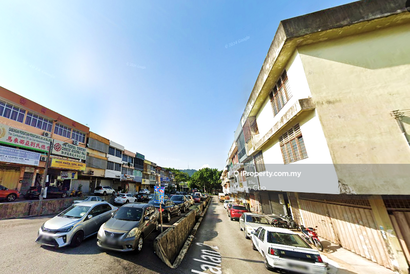 For Sale - BIG 3 STOREY DETACHED WAREHOUSE CUM OFFICE WITH 26000SF BUILT UP