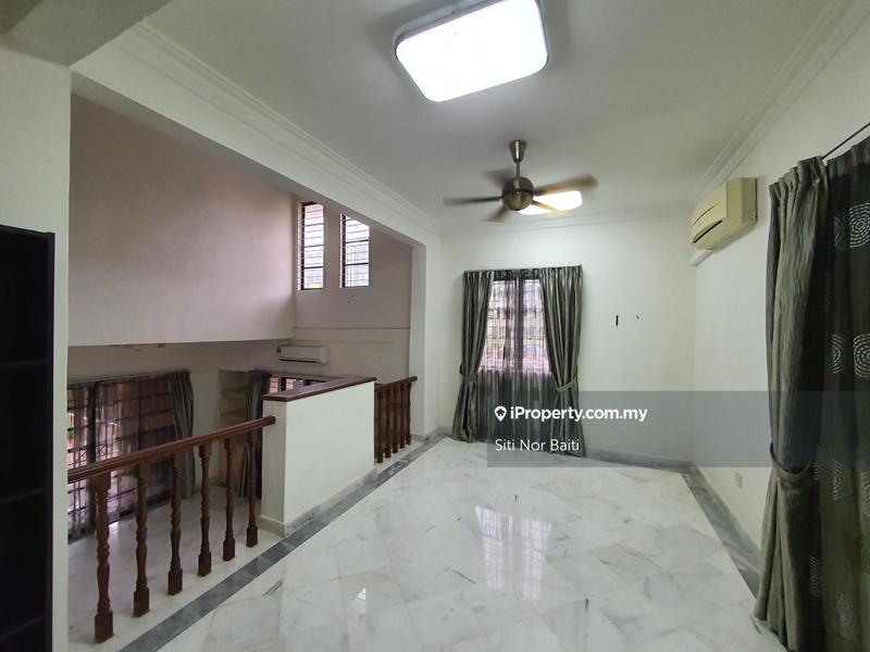 Rumah Bandar untuk Dijual di Ampang Hilir, Ampang oleh Siti Beeb - iProperty.com.my