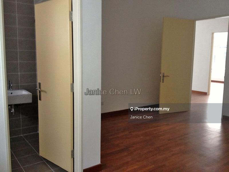 Rumah Berkembar untuk Dijual di Palmiera @ Kinrara Residence, Taman Damai Utama, Puchong oleh Janice Chen - iProperty.com.my