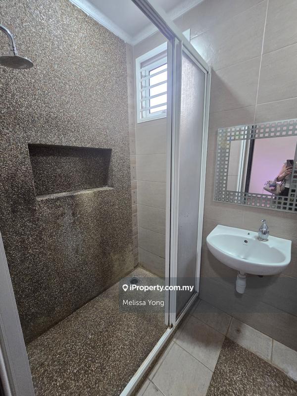 Rumah Berkembar untuk Dijual di Taman Naga Emas, Salak South oleh Melissa Yong - iProperty.com.my