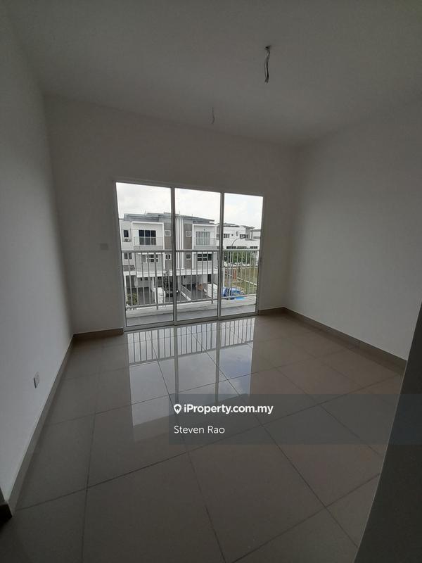 Townhouse for Sale in Cybersouth City, Dengkil by Steven Rao - iProperty.com.my