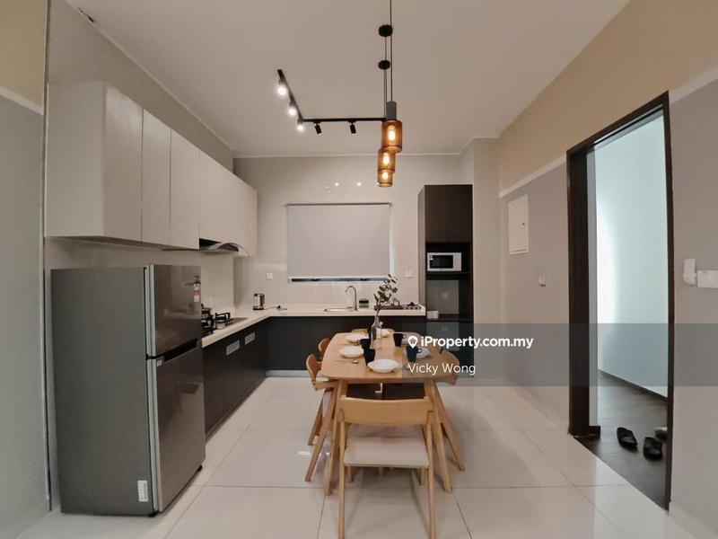 For Sale - Bay Point @ Country Garden Danga Bay