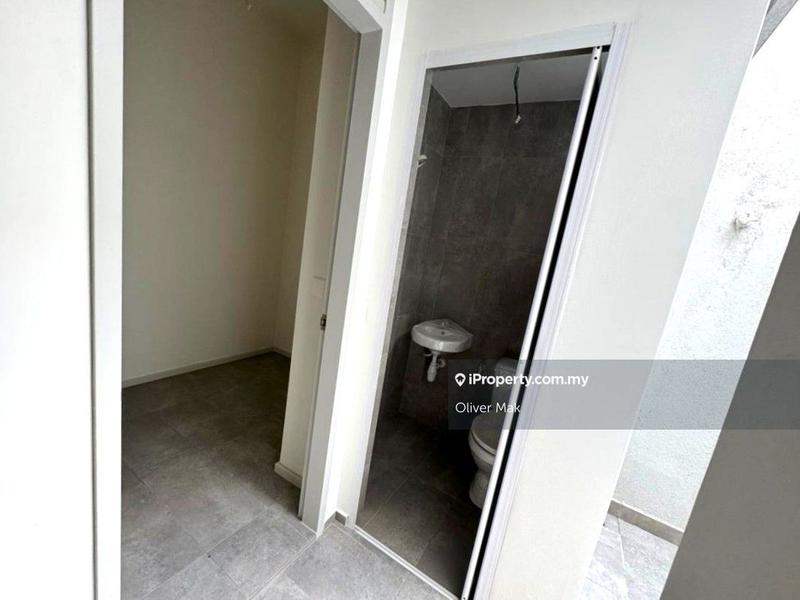 Rumah Teres 3-Tingkat untuk Dijual di Jia Residences, Seri Kembangan oleh Oliver Mak - iProperty.com.my