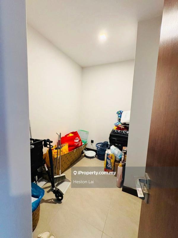 Kediaman Servis untuk Dijual di Puteri Cove Residences oleh Heston Lai - iProperty.com.my