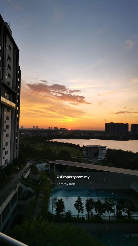 Condominium for Sale in Skyvilla @ D'Island by Tommy Koh - iProperty.com.my