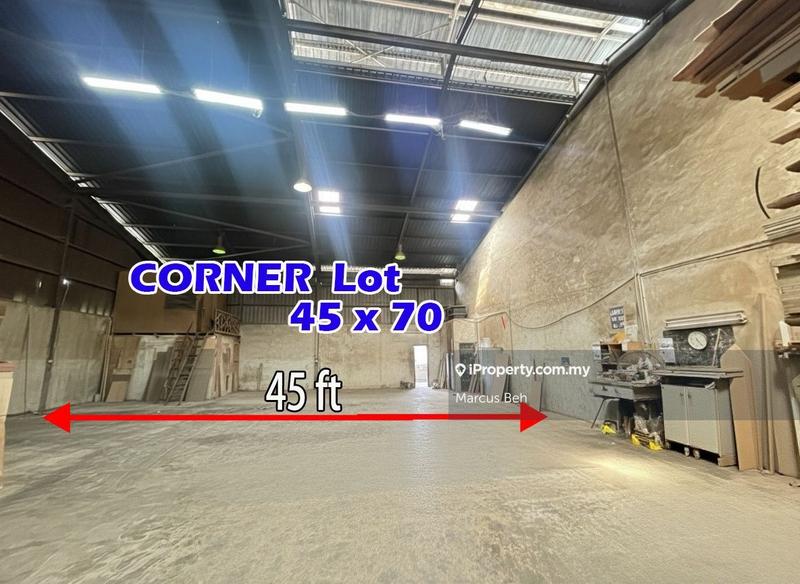 For Rent - CORNER LOT Warehouse ( 3150 sf) @ USJ 1, Subang Jaya
