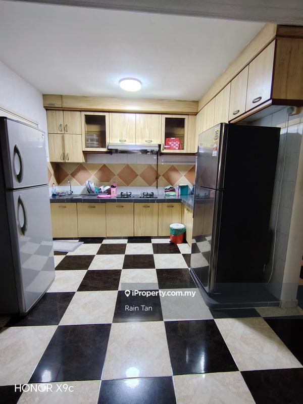 Condominium for Sale in Amadesa Resort Condominium by Rain Tan - iProperty.com.my