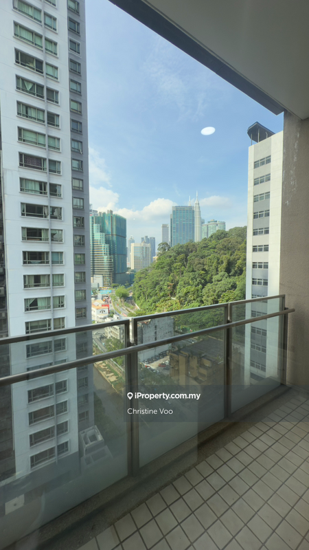 For Rent - 6 CapSquare