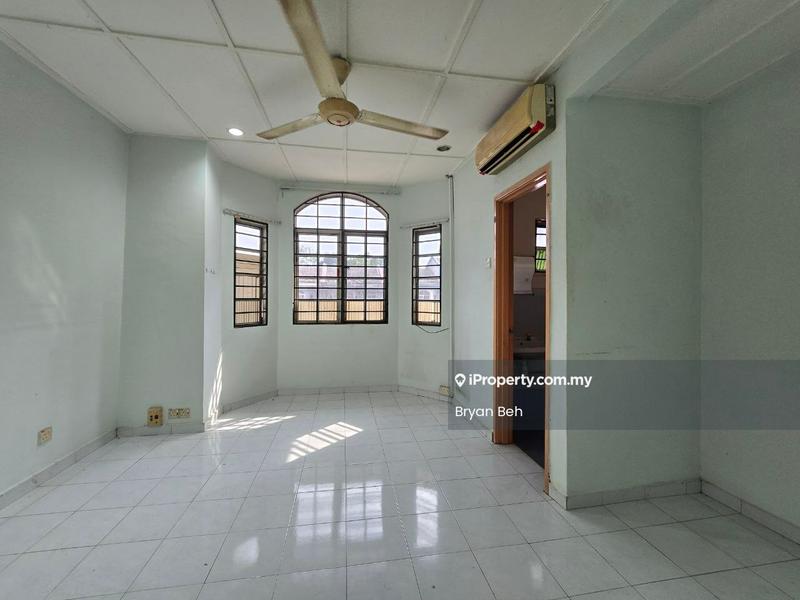Rumah Teres 2-Tingkat untuk Dijual di Bandar Bukit Puchong, Puchong oleh Bryan Beh - Living Room - iProperty.com.my