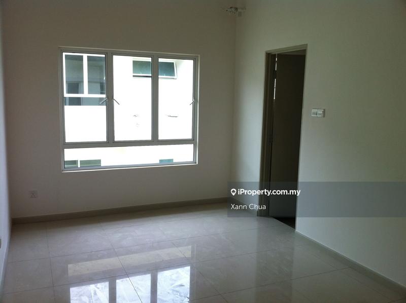 Rumah Berkembar untuk Dijual di Taman Equine, Seri Kembangan oleh Xann Chua - iProperty.com.my
