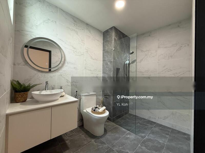 For Sale - Molek Pine 4