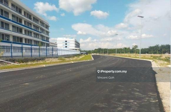 Tanah Perindustrian untuk Dijual di Tmn Perindustrian Pekan Nenas 1, Pekan Nanas oleh Vincent Goh - iProperty.com.my