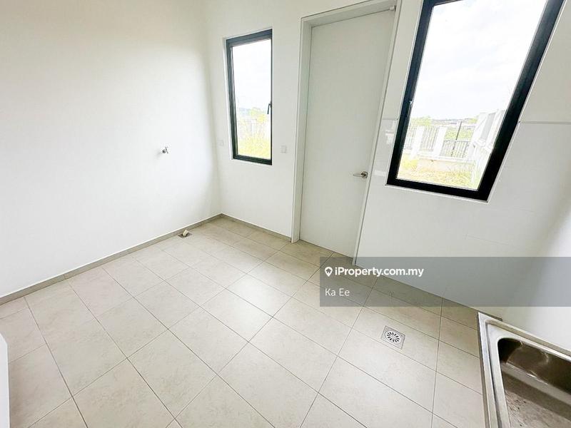 Rumah Berangkai 2 Tingkat untuk Dijual di Hampton Residences Bandar Seri Coalfields, Sungai Buloh oleh Ka Ee - iProperty.com.my