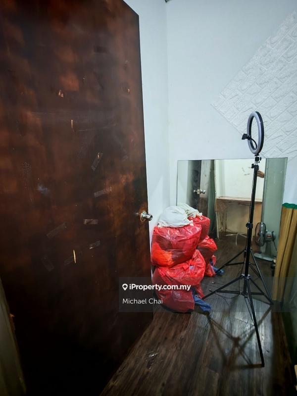 Kedai-Pejabat untuk Dijual di Bandar Puteri Puchong, Puchong oleh Michael Chai - iProperty.com.my