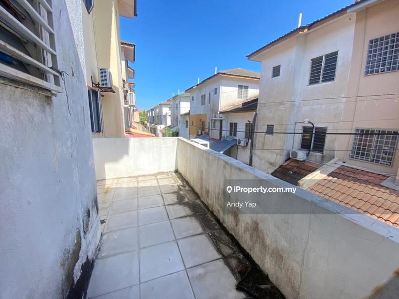 Rumah Teres 2.5-Tingkat untuk Dijual di Bandar Country Homes, Rawang oleh Andy Yap - iProperty.com.my
