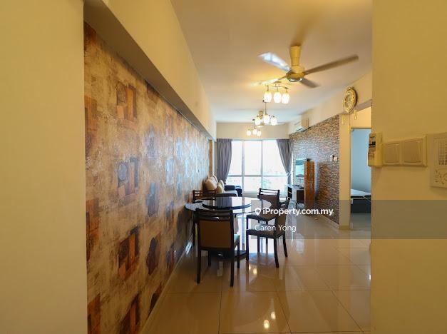 For Sale - Tiara Mutiara / The Crown