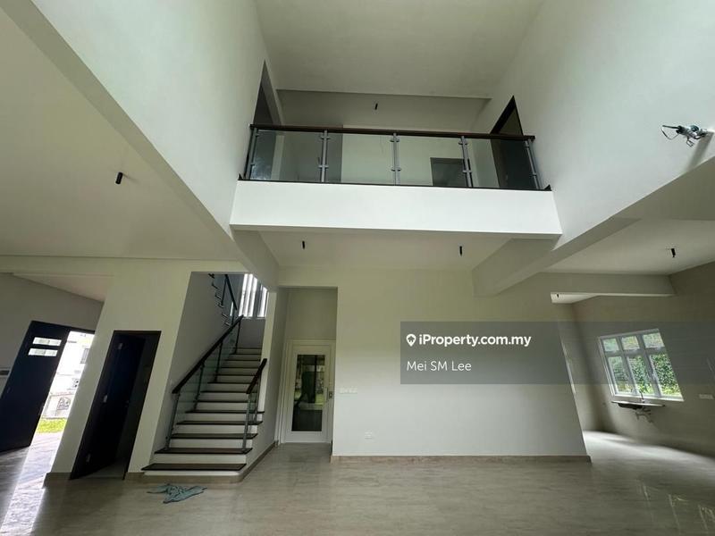 Tijani Ukay, Ampang Living Room