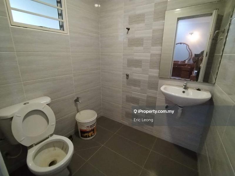 Rumah Berangkai 2 Tingkat untuk Dijual di Taman Puchong Intan, Puchong oleh Eric Leong - iProperty.com.my