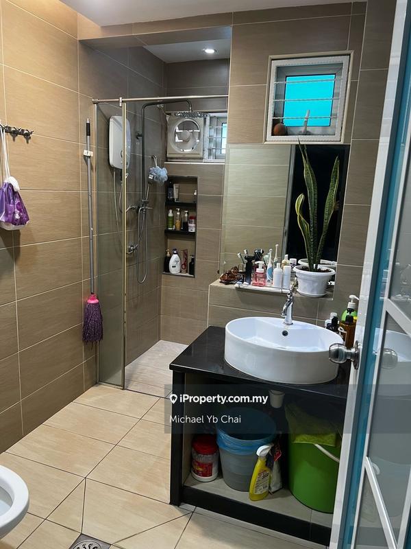 Rumah Teres 2-Tingkat untuk Dijual di Taman Bukit Serdang, Seri Kembangan oleh Michael Yb Chai - iProperty.com.my