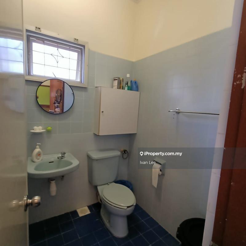 Bungalow House for Sale in Seksyen 17, Petaling Jaya by Ivan Lee - iProperty.com.my