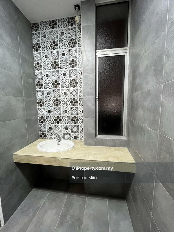 Pangsapuri untuk Disewa di Manor Apartment oleh Pon Lee Miin - Bathroom - iProperty.com.my